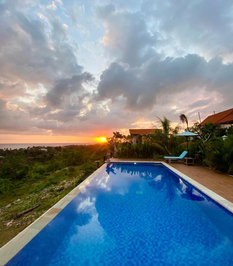 Отель Gara Gara Sea View Batununggul Экстерьер фото