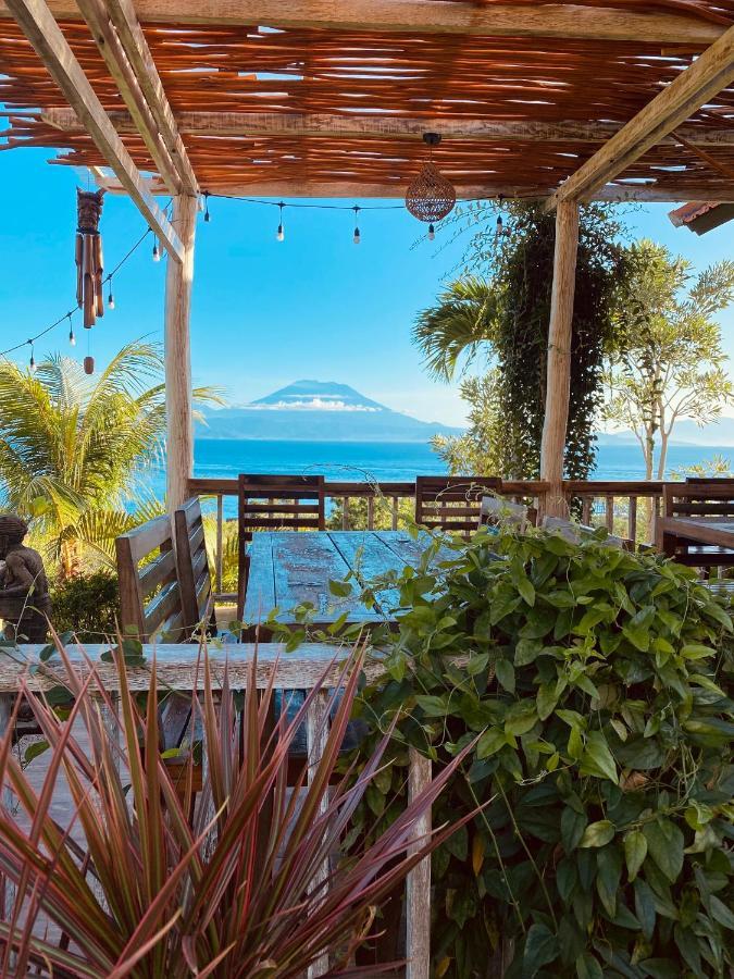 Отель Gara Gara Sea View Batununggul Экстерьер фото
